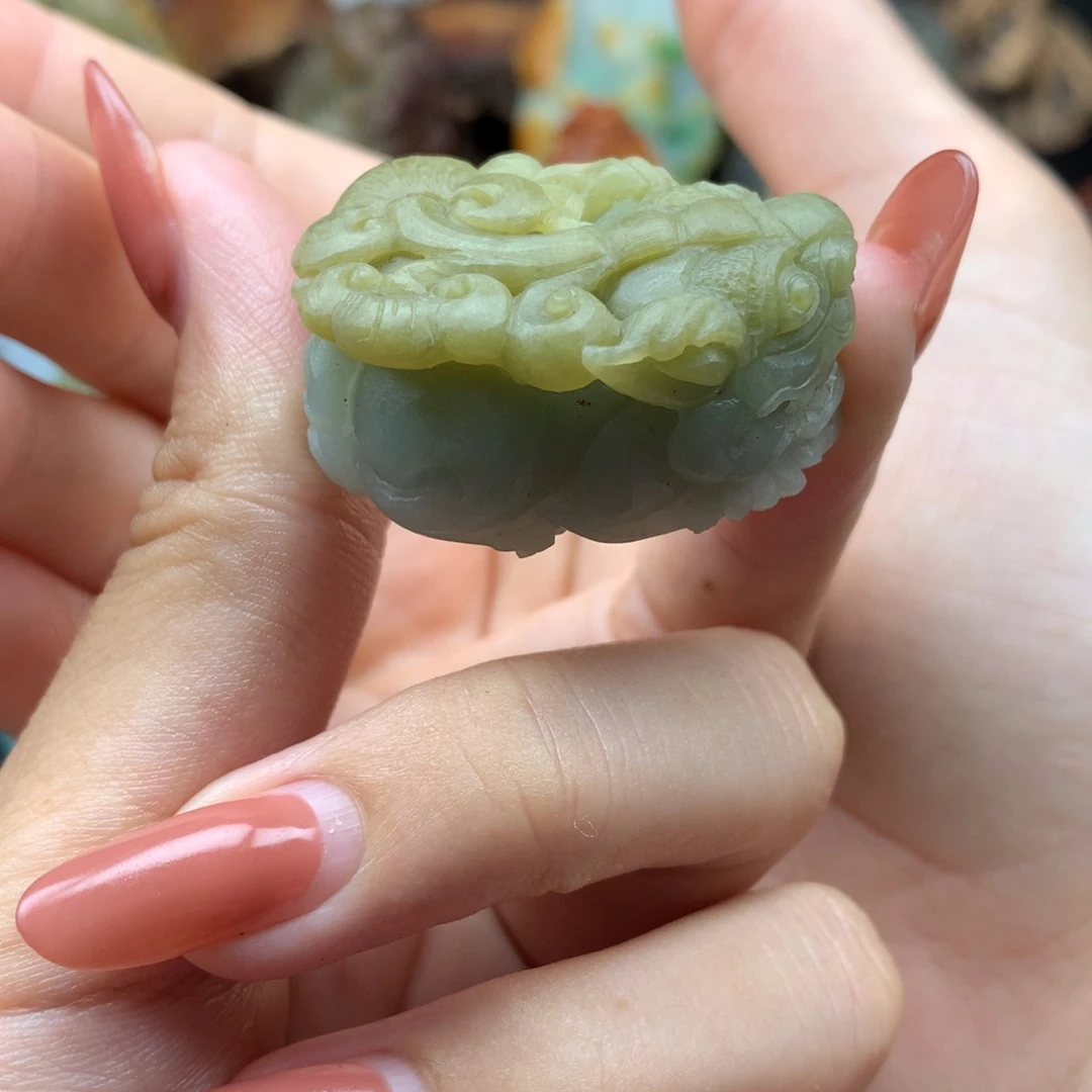 花***米定制翡翠未镶嵌翡翠