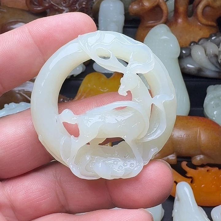 和田玉未镶嵌挂件