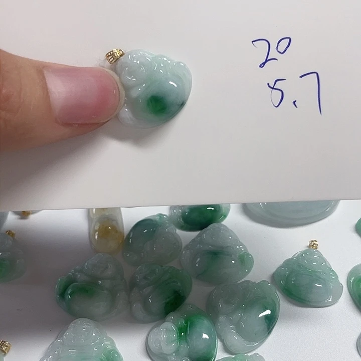 翡翠18K金镶嵌颈饰天然翡翠