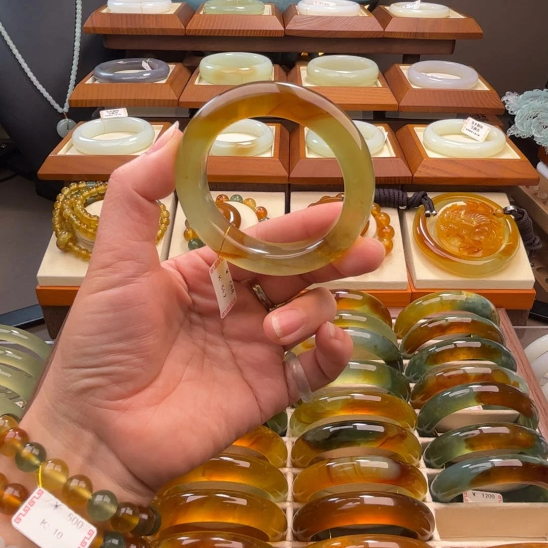 蛇纹石玉未镶嵌手镯54