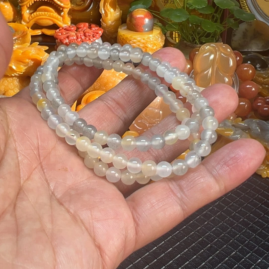 石英质玉未镶嵌颈饰