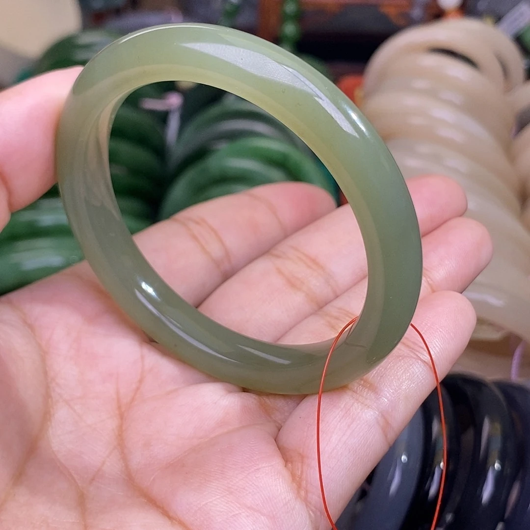 和田玉晴水手镯52圈未镶嵌