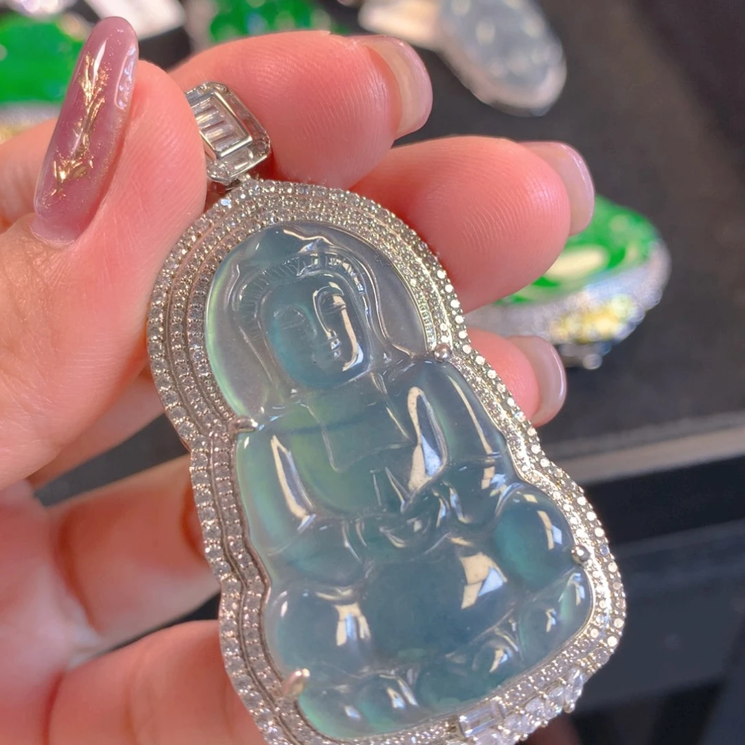 翡翠颈饰未镶嵌翡翠