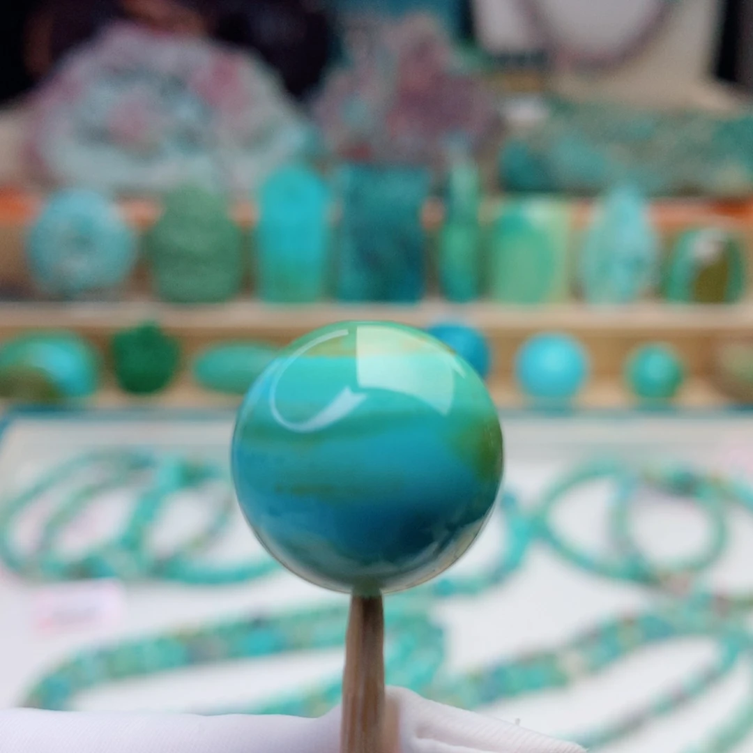 绿松石颈饰未镶嵌