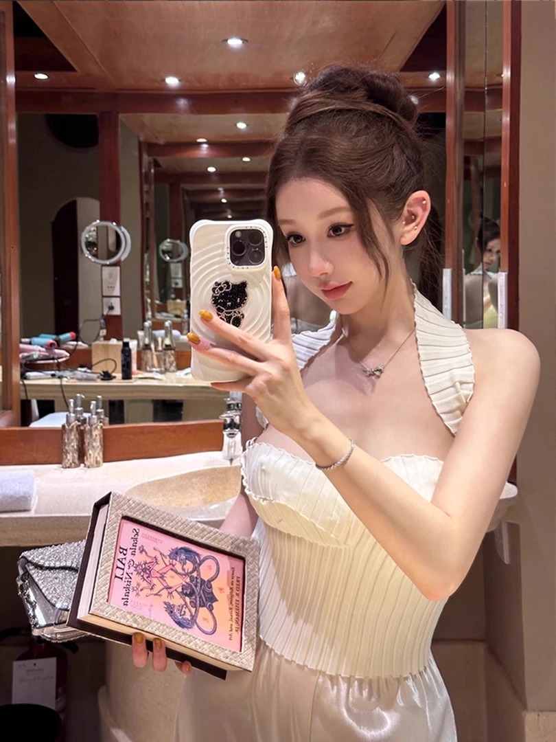 网红设计感小众抹胸挂脖背心女2025新款气质收腰修身显瘦百搭上衣