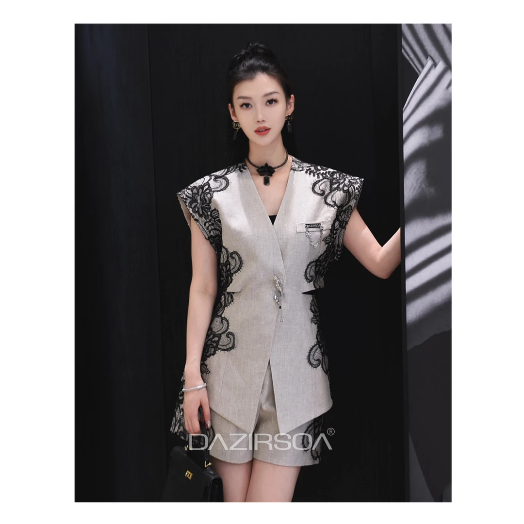 “灵感提炼”时尚百搭拼接法绣花朵个性马甲套装 Y363