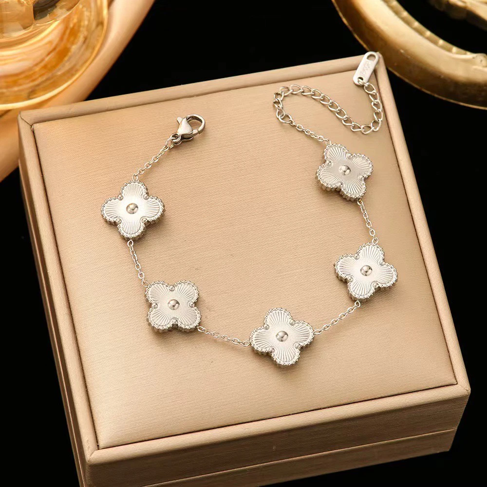 钛钢仿珍珠手链 银色四叶草手链戒指套装通体钛钢高保色简约素款