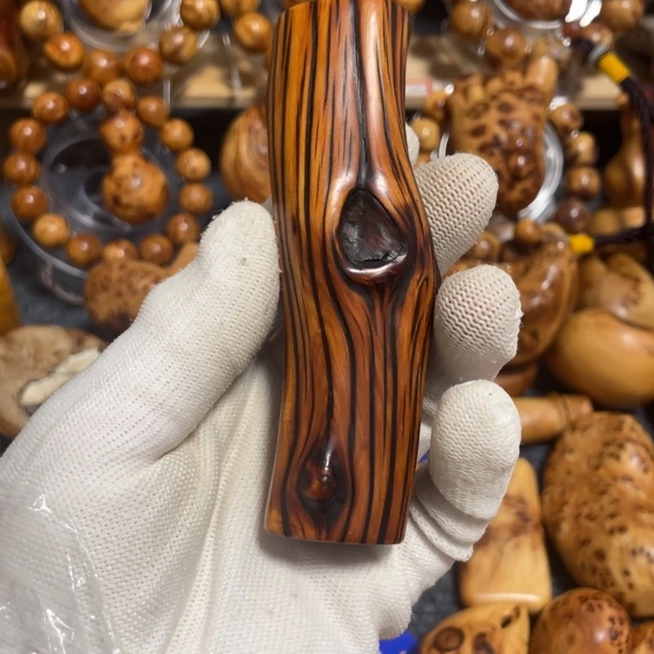 柏木太行崖柏虎皮手把件