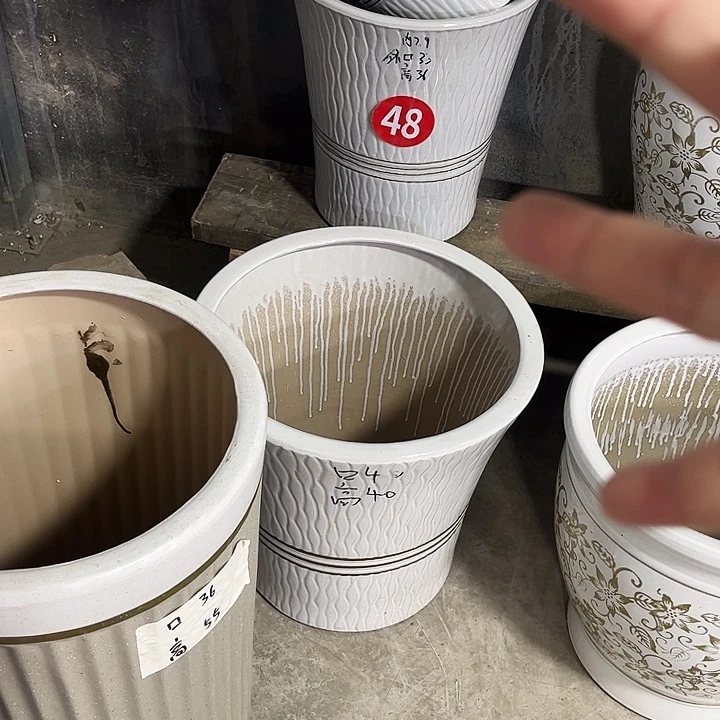 陶瓷大花盆一套三个