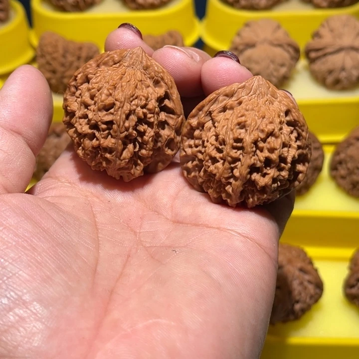 吊坠桃核满天星全品