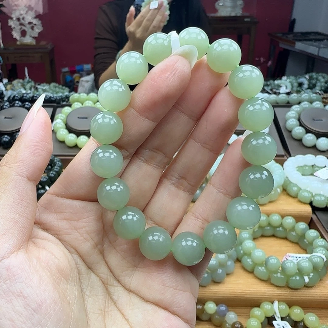 和田玉未镶嵌手串