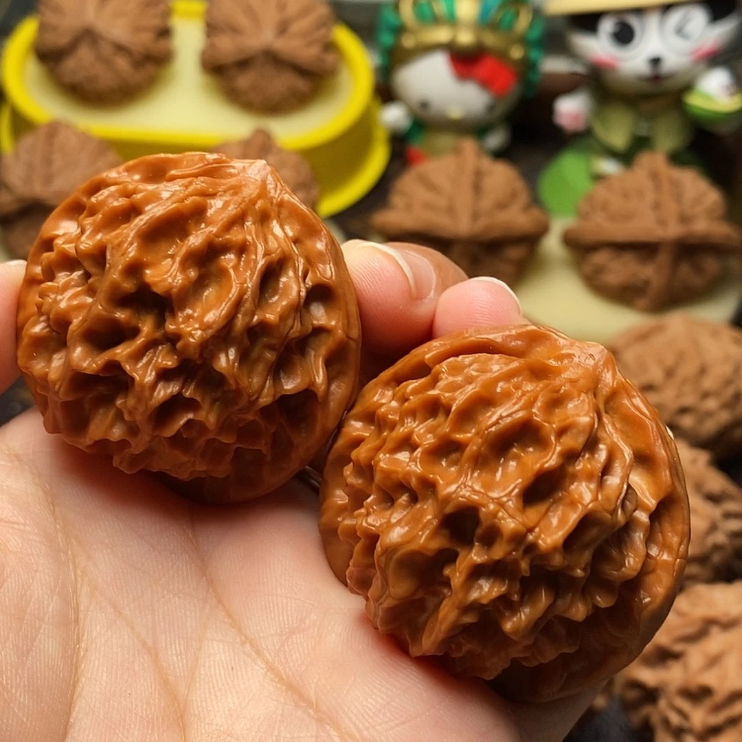 星***尘吊坠文玩核桃全品龙鳞41尺