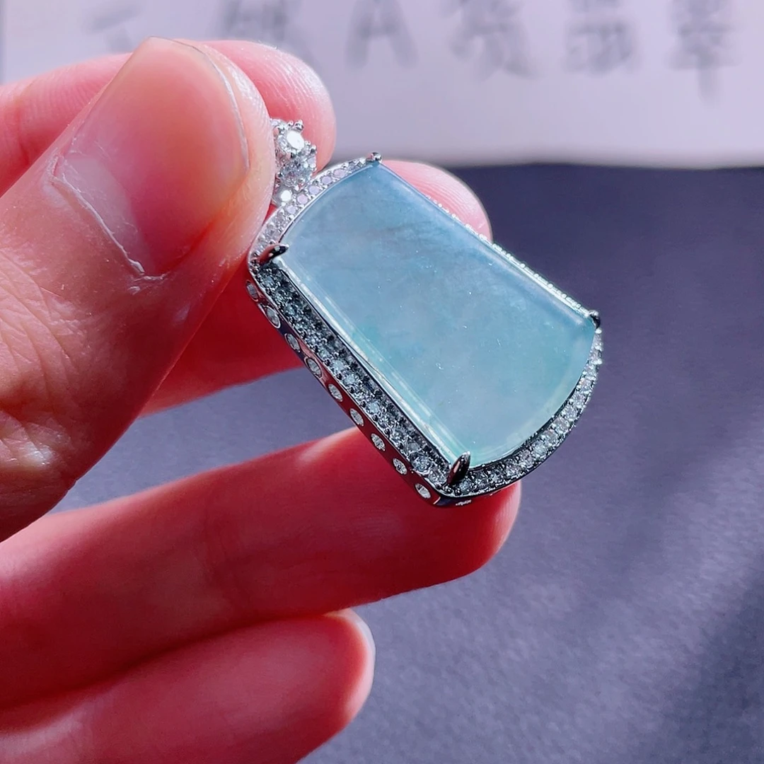 翡翠颈饰未镶嵌888888888