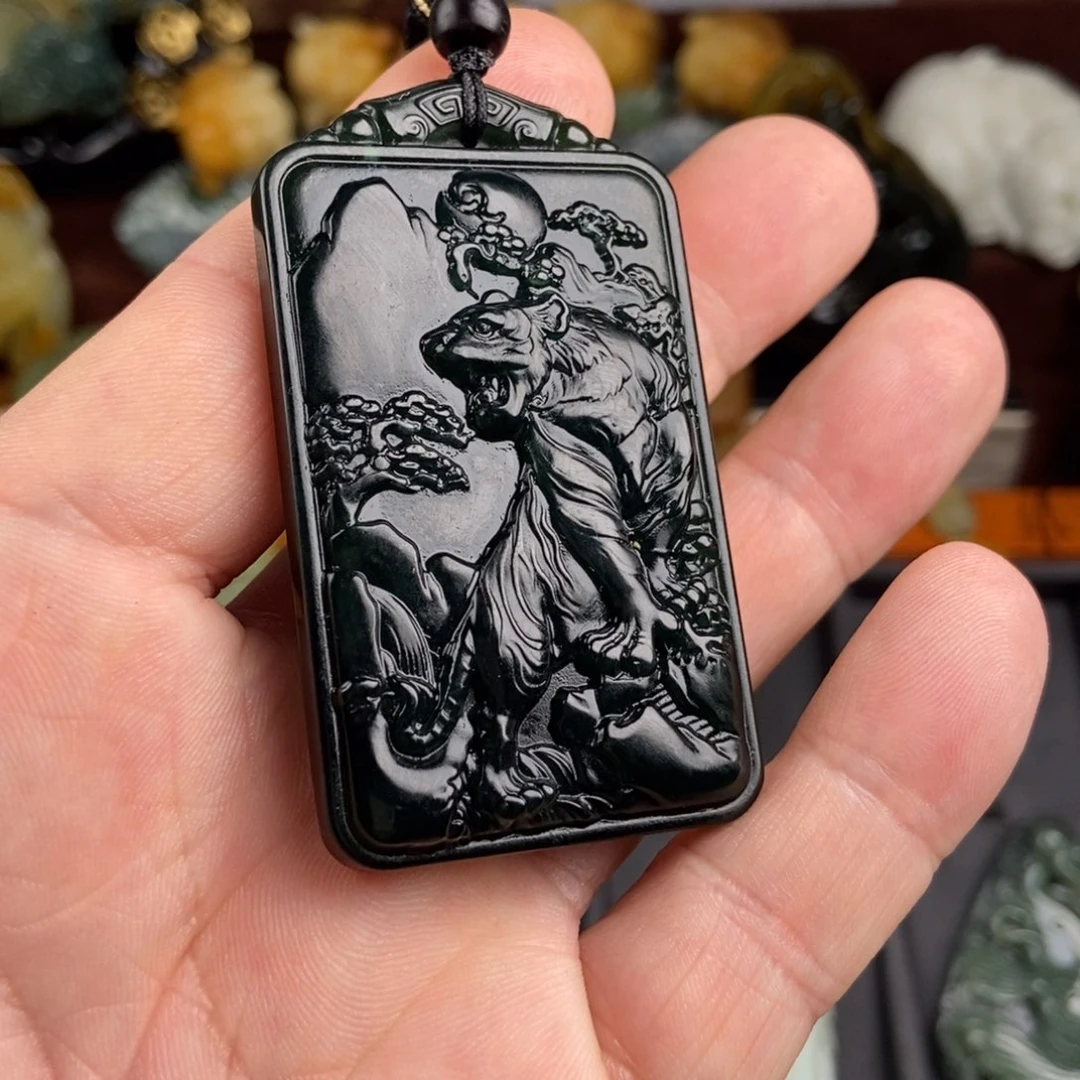 蛇纹石玉挂件未镶嵌海**哥