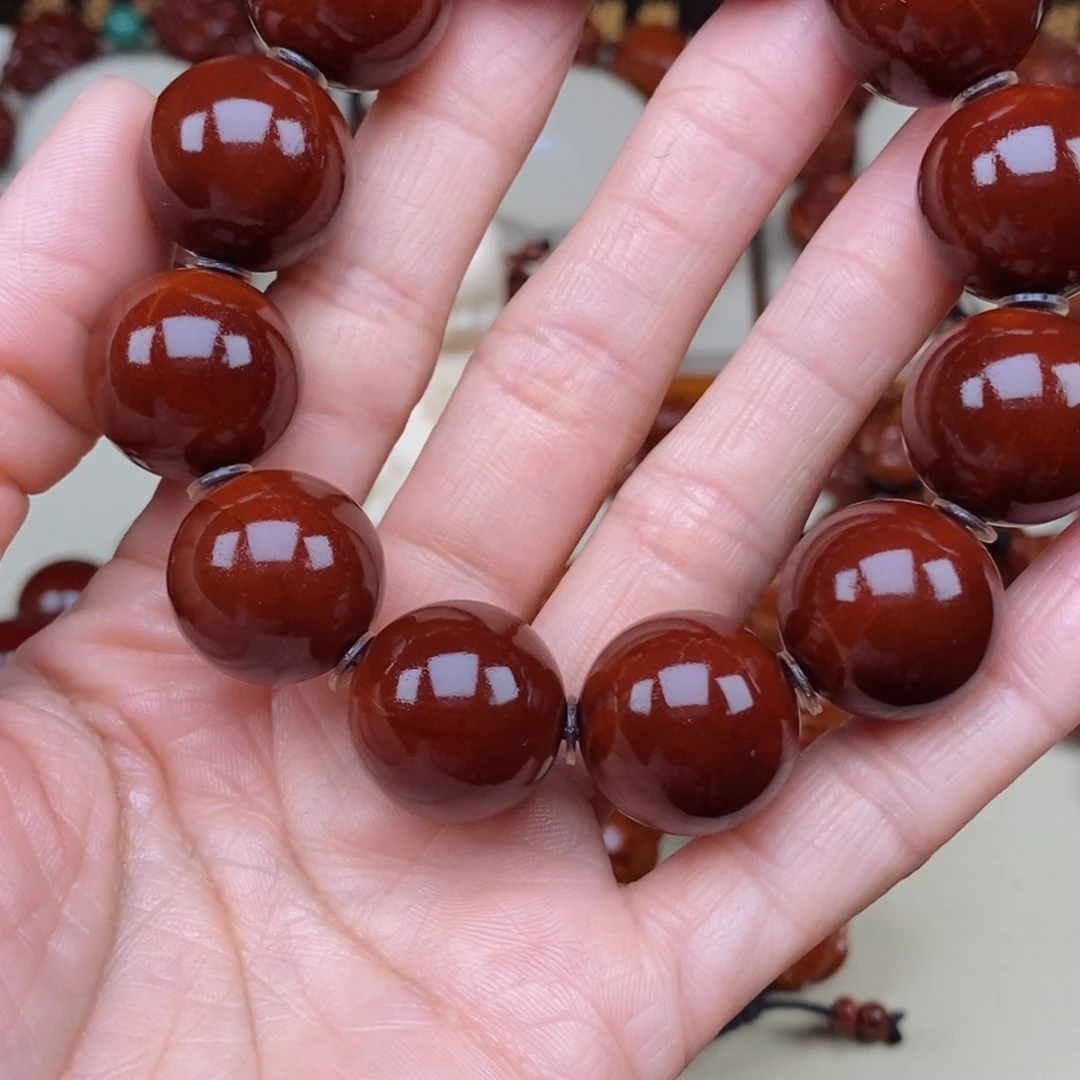 橄榄核吊坠有****）光珠，