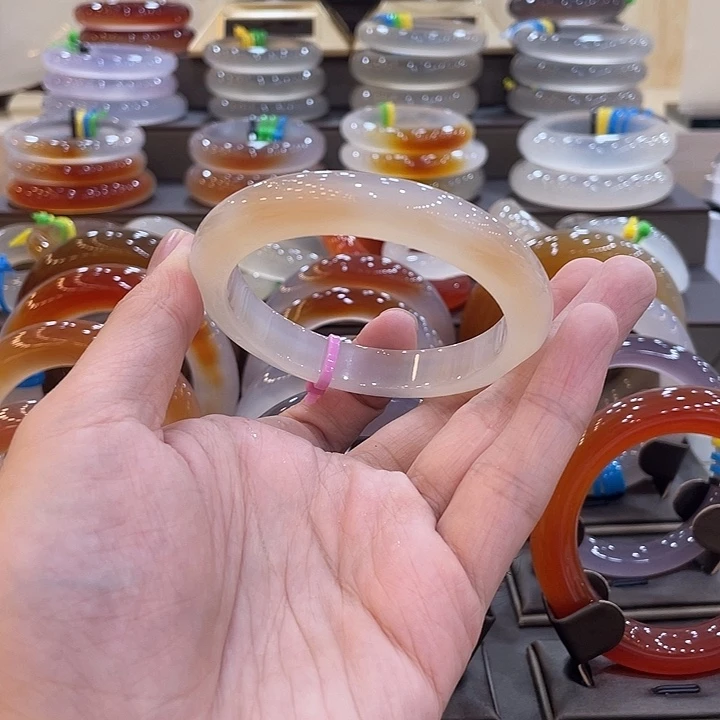玛瑙/玉髓手镯未镶嵌