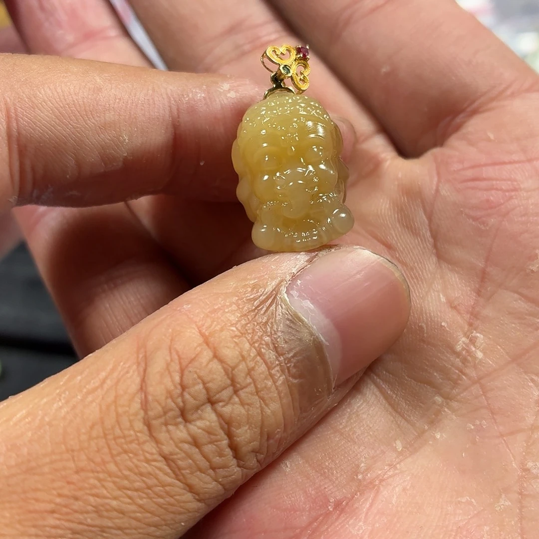 和田玉18K金镶嵌颈饰