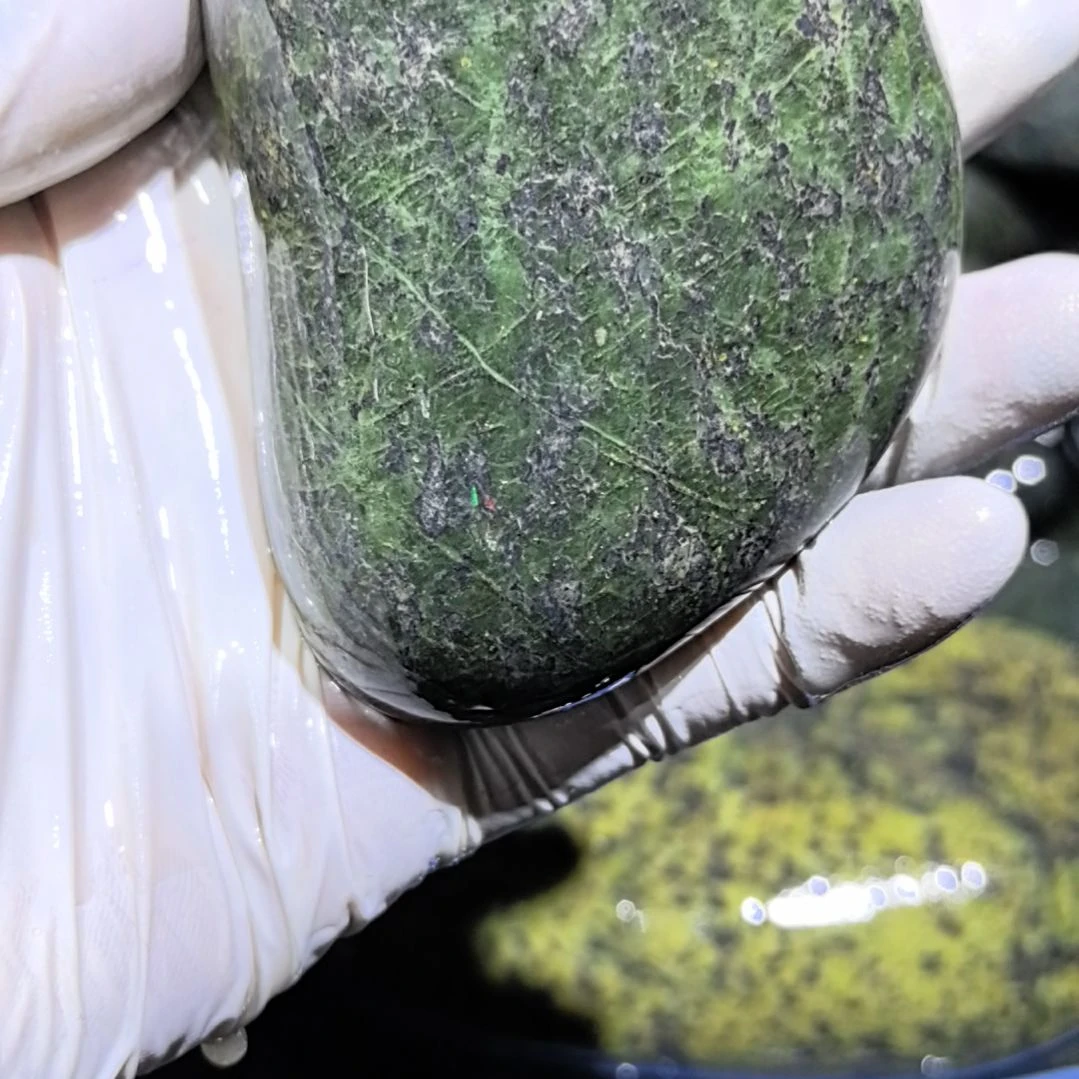 保***哥藏玉药王石原石一个