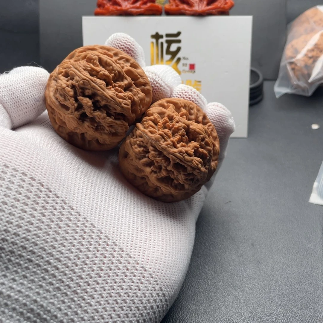 飛***白吊坠文玩核桃大粗筋