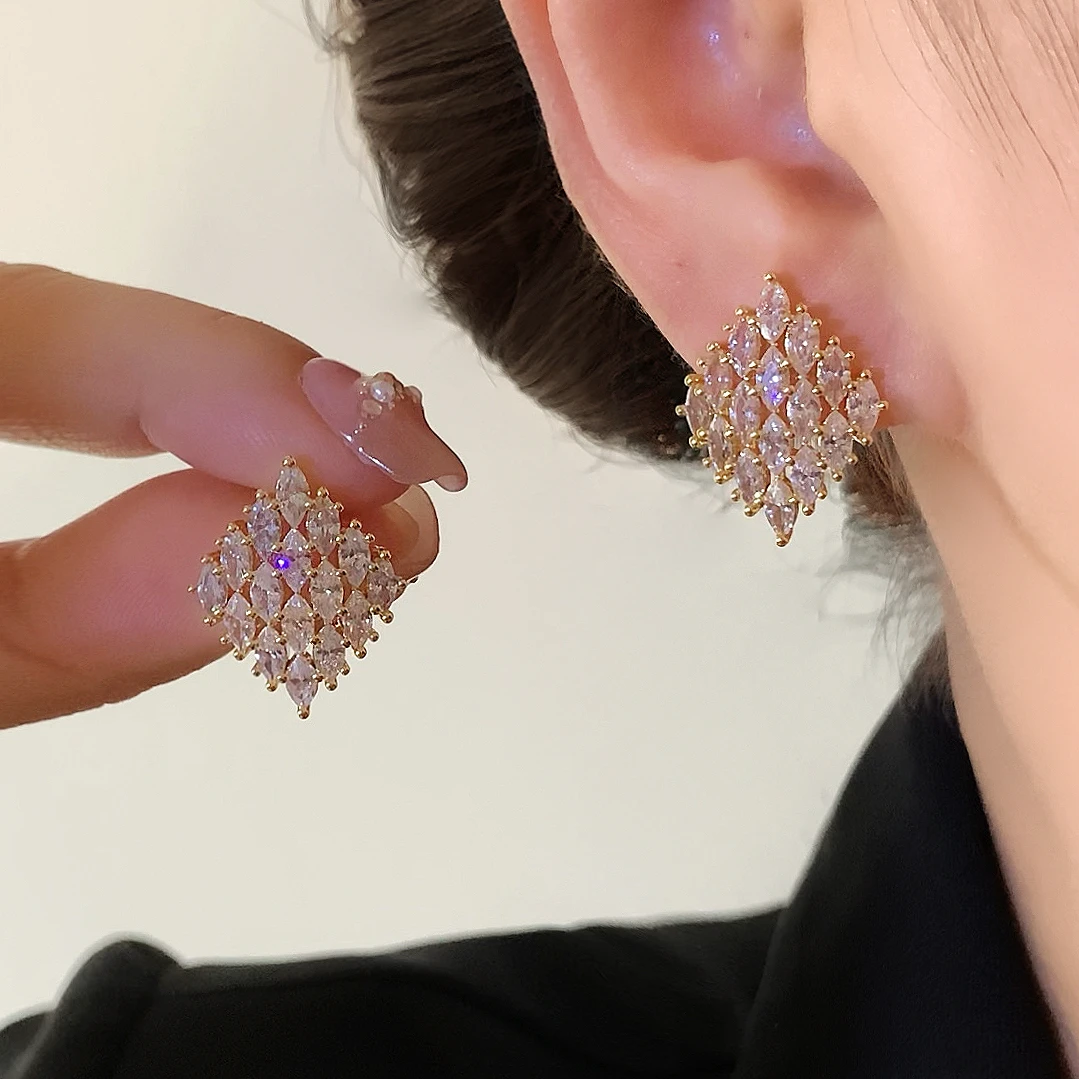 铜合金合成锆石耳饰 时尚精致简约气质百搭闪亮几何菱形耳钉1525