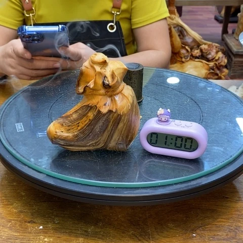 柏木老*…太行崖柏根雕