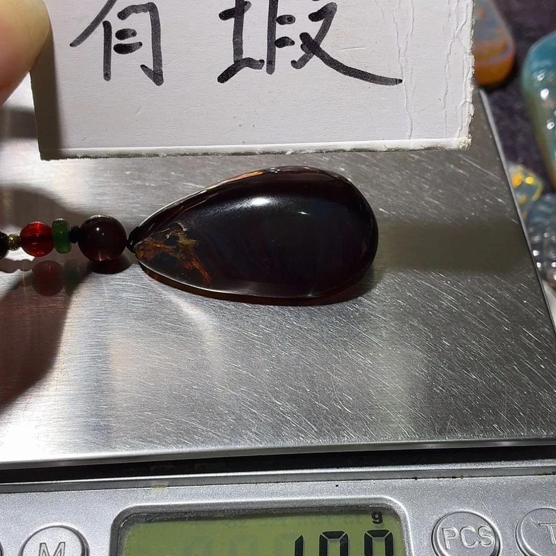 未镶嵌颈饰琥珀吊