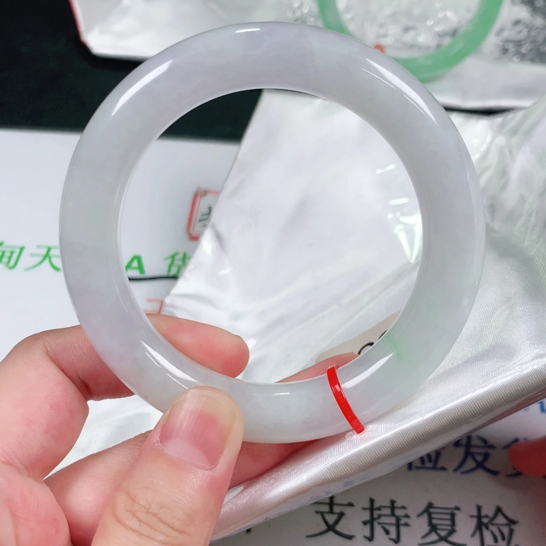 翡翠手镯未镶嵌769胖圆条
