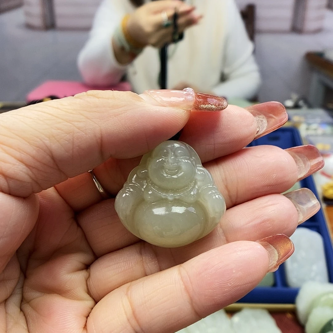 【闪购商品】和田玉（糖玉）颈饰未镶嵌像****人