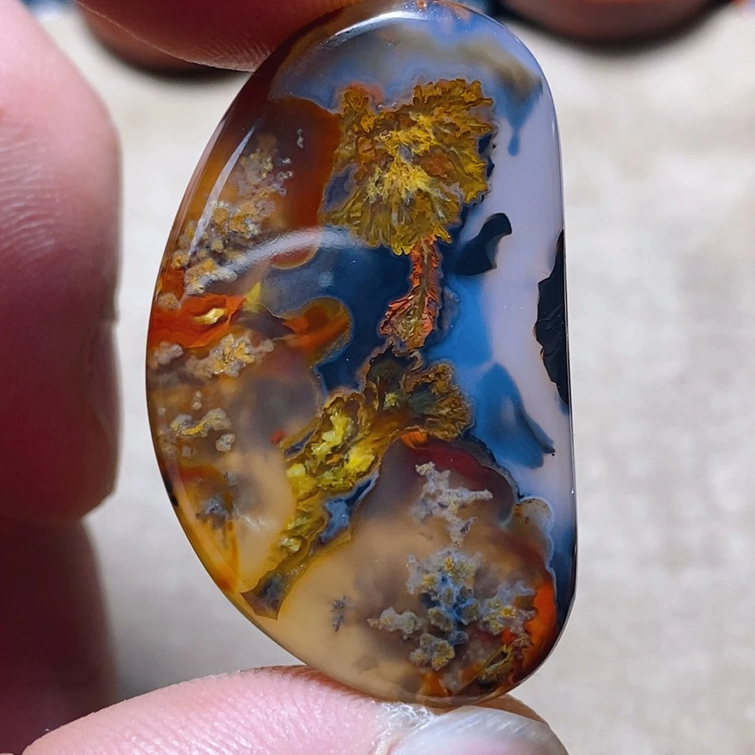 玛瑙/玉髓颈饰未镶嵌后****赫