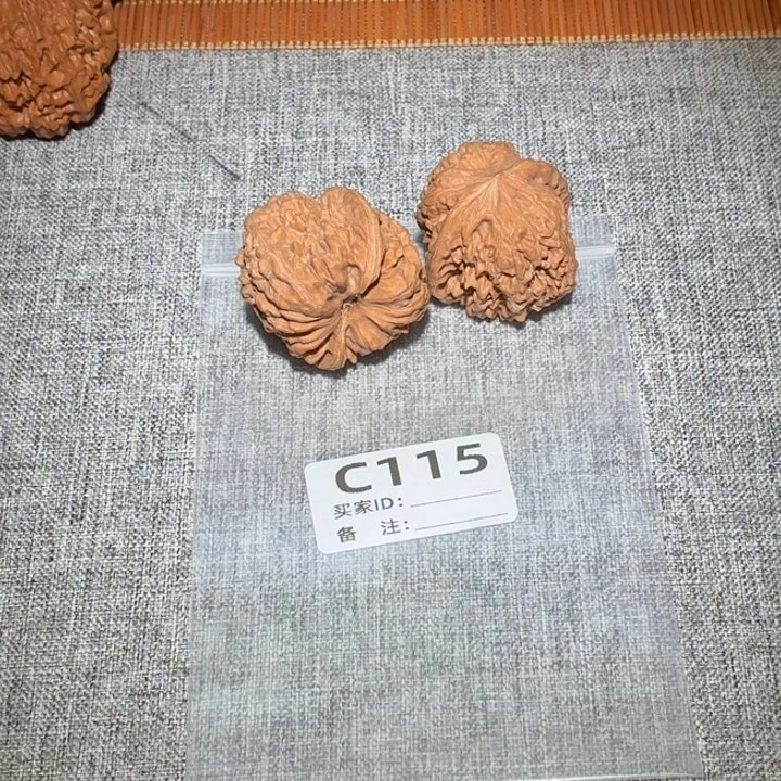 文玩核桃吊坠凹底115