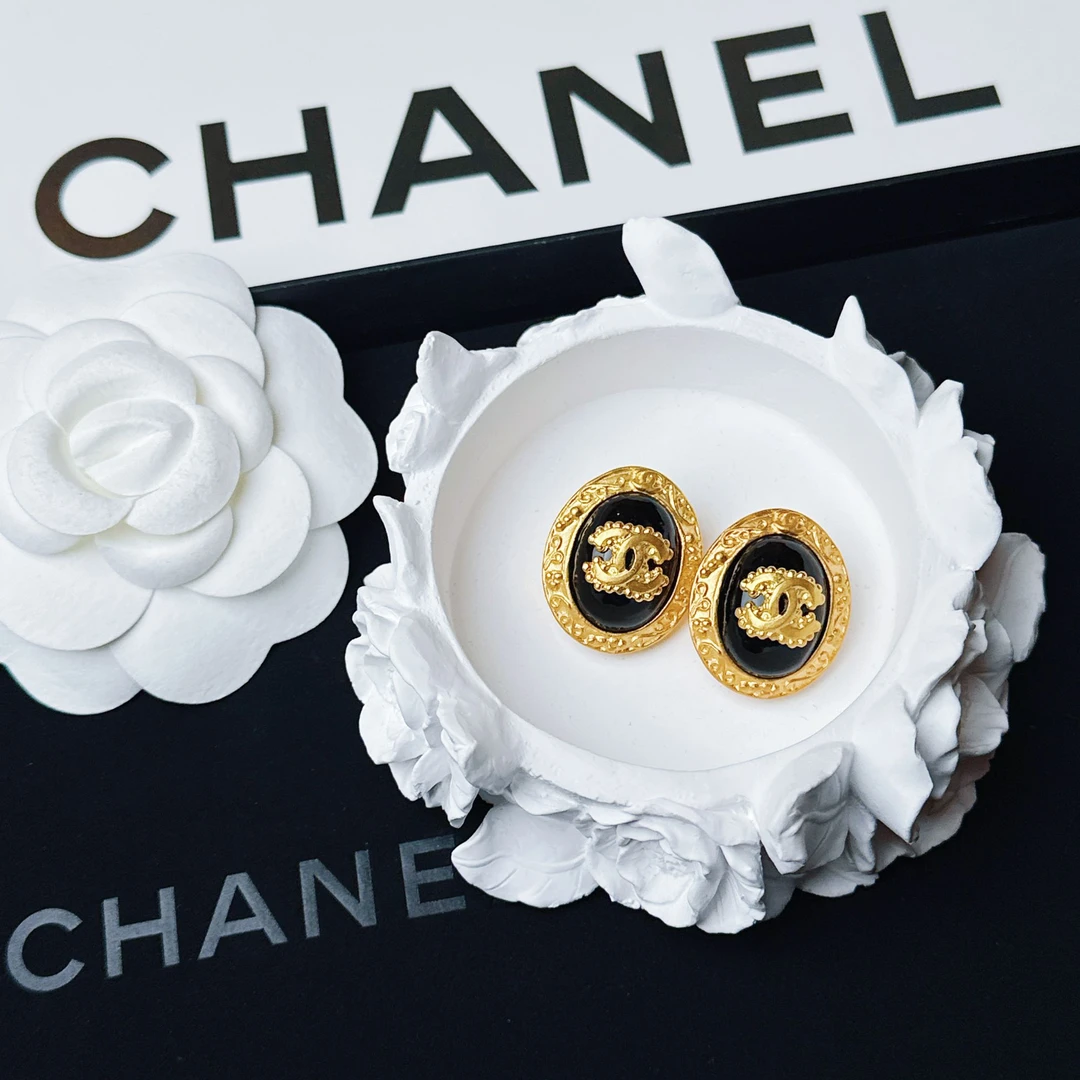 95新 Chanel/香奈儿 柚礼中古/香奈儿黑曜石双C椭圆耳夹CQ504009