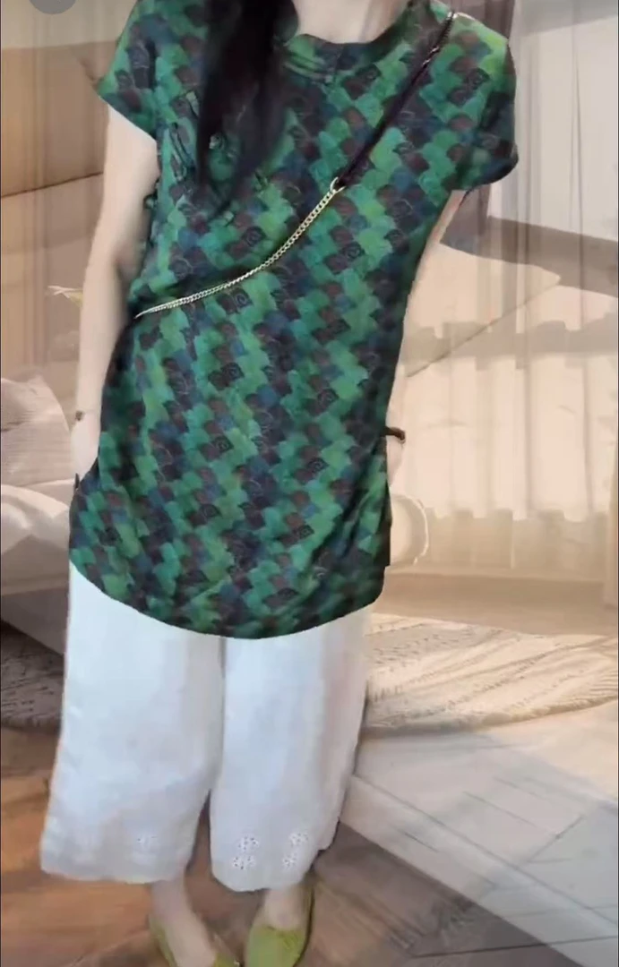 新款时尚气质休闲简约精品潮流女装1