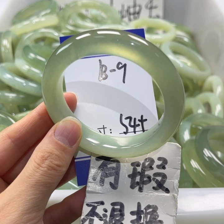 岫玉未镶嵌手镯手镯