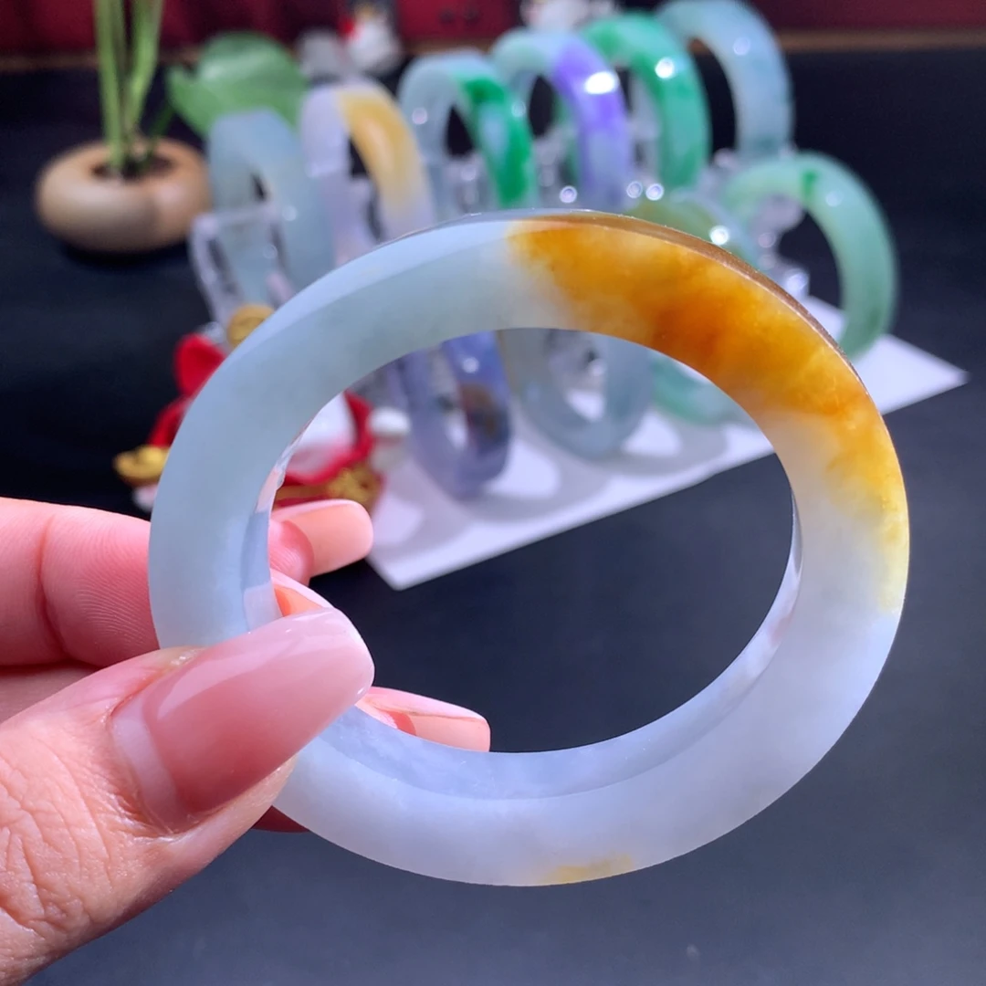 定制翡翠未镶嵌翡翠手镯