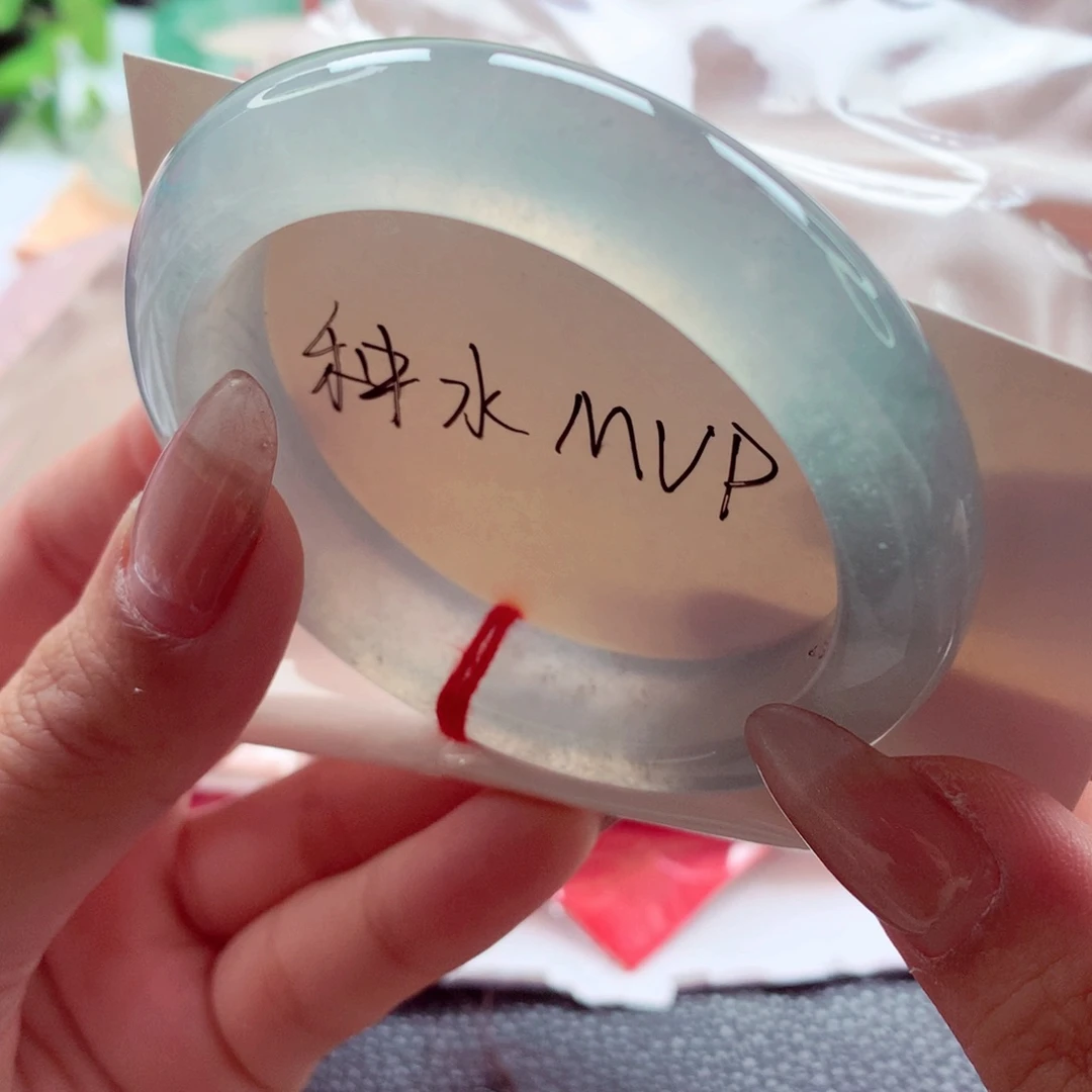 翡翠未镶嵌手镯师妹55,4冰川蓝高冰灯泡