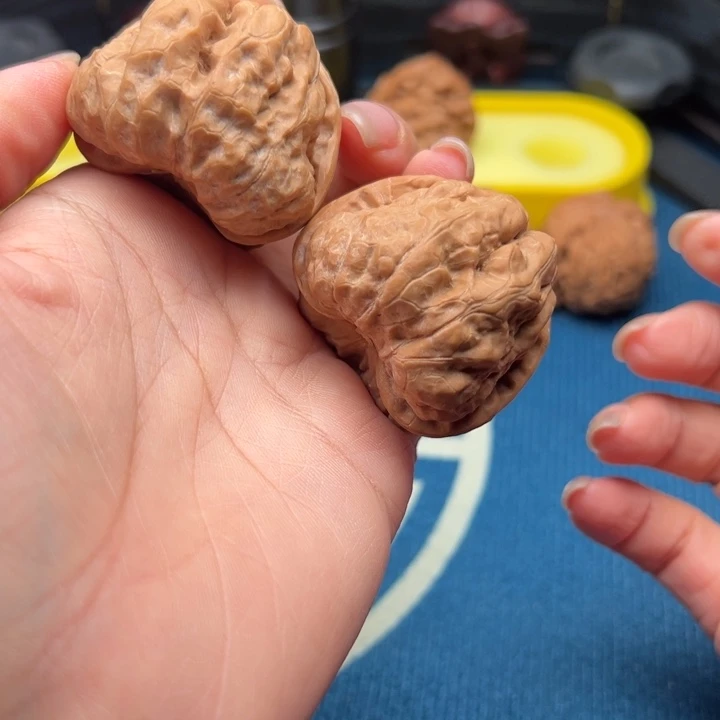 核桃文玩核桃蛤蟆头