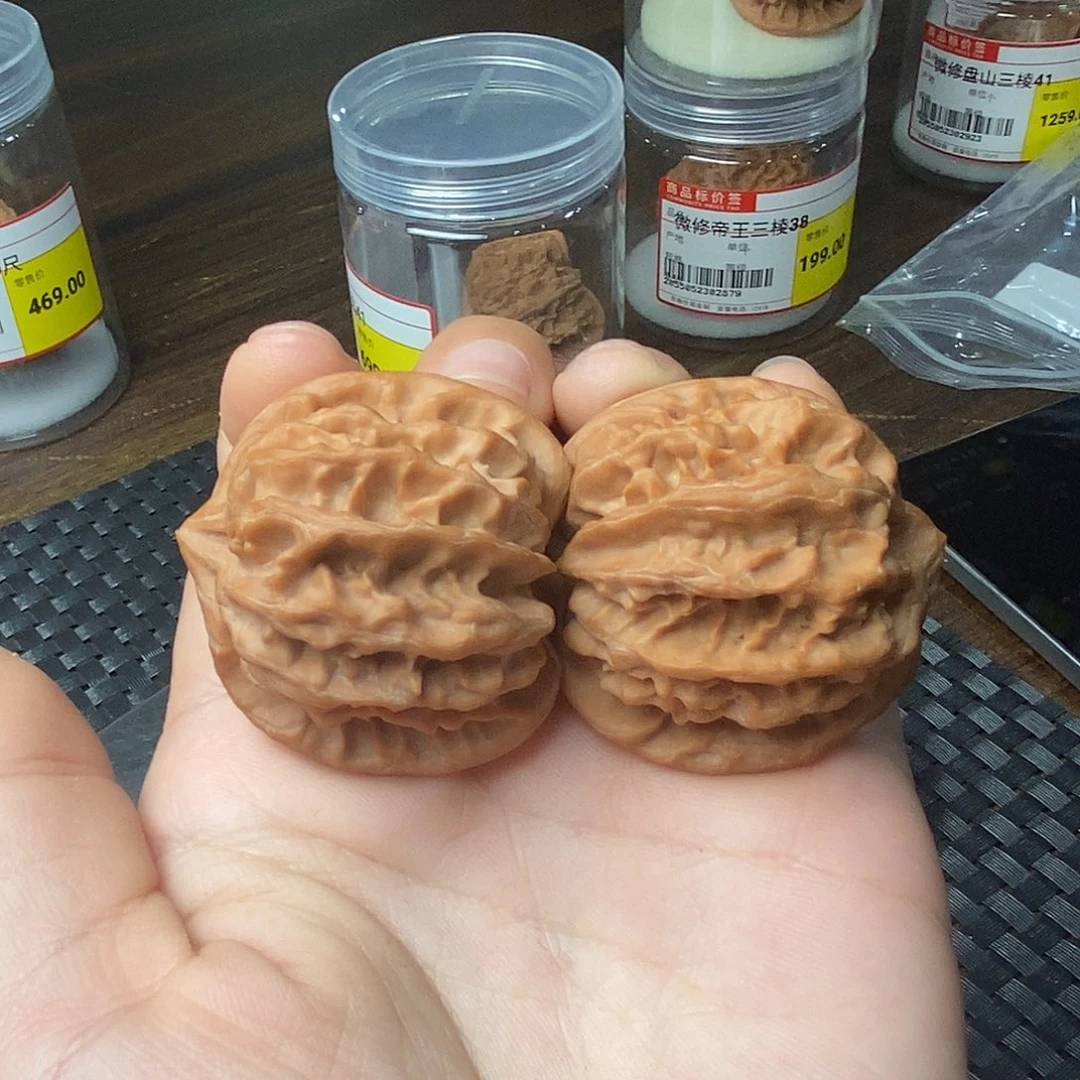 武****把件文玩核桃微修曹大龙40