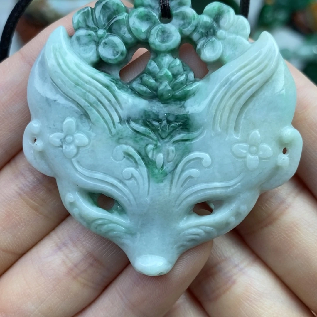 颈饰未镶嵌翡翠吊坠