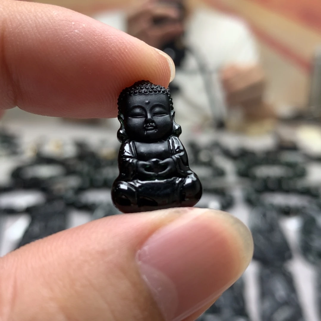 翡翠未镶嵌颈饰宝宝佛