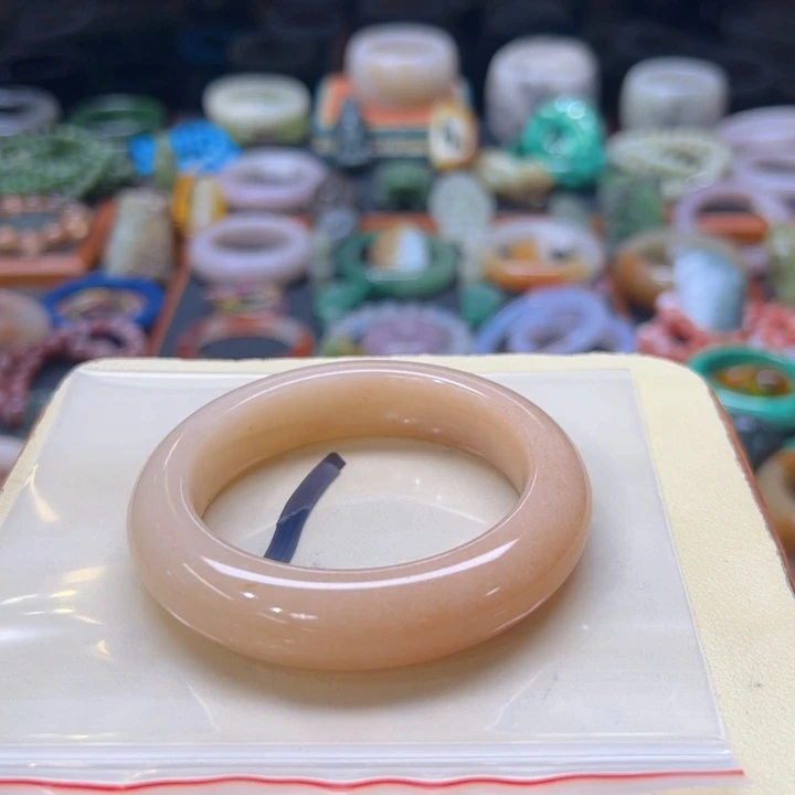 石英质玉手镯未镶嵌1