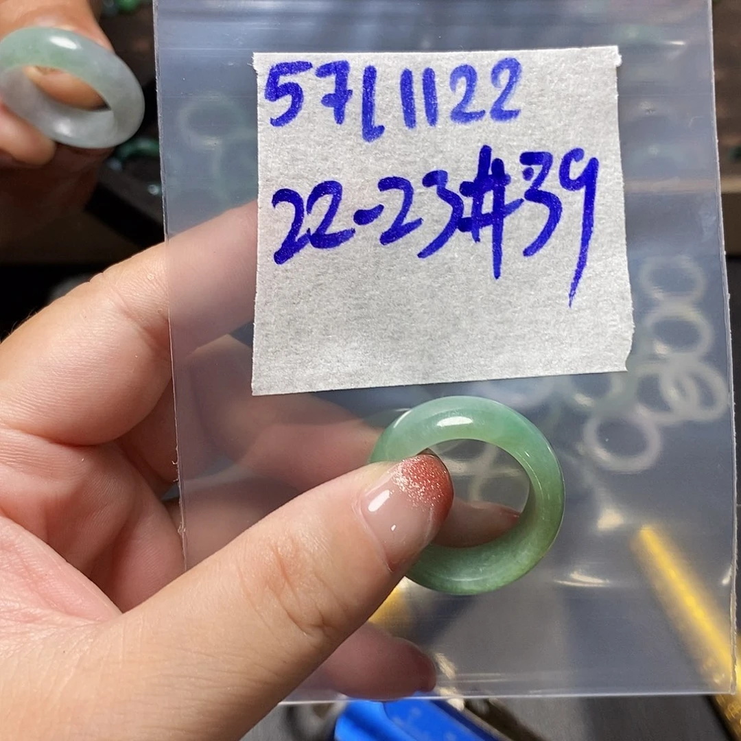 未镶嵌定制翡翠翡翠