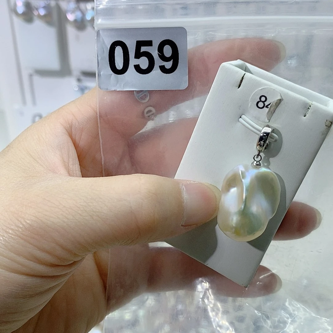 淡水珍珠合金颈饰