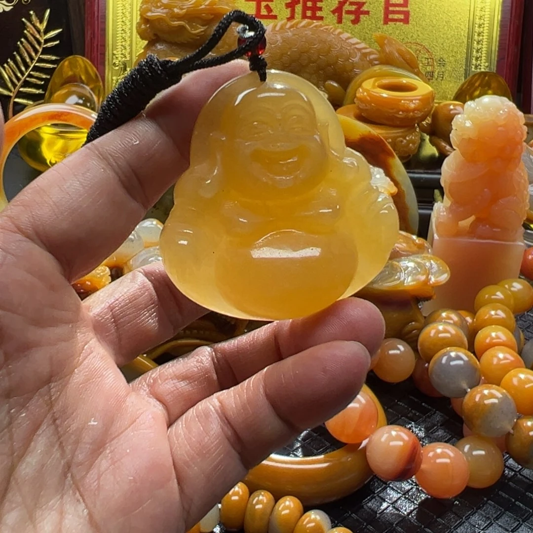 回***首石英质玉未镶嵌颈饰