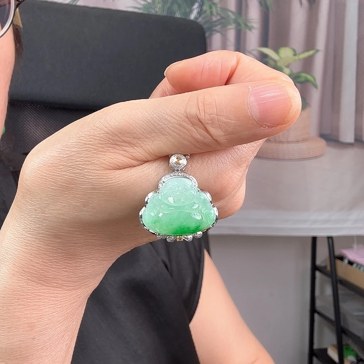 翡翠颈饰18K金镶嵌佛公