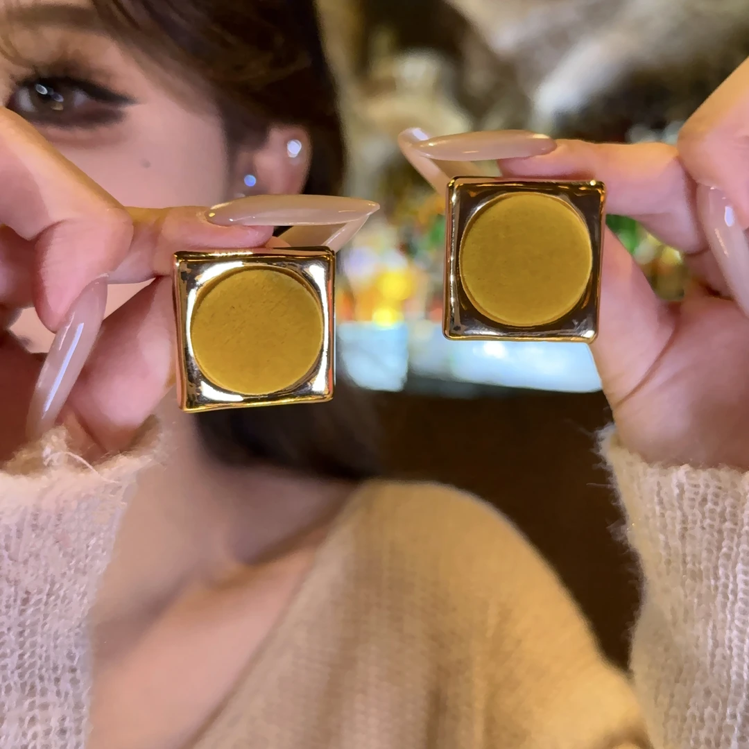 铜合金耳饰 爆款复古法式方形气质耳环简约百搭高级感耳饰