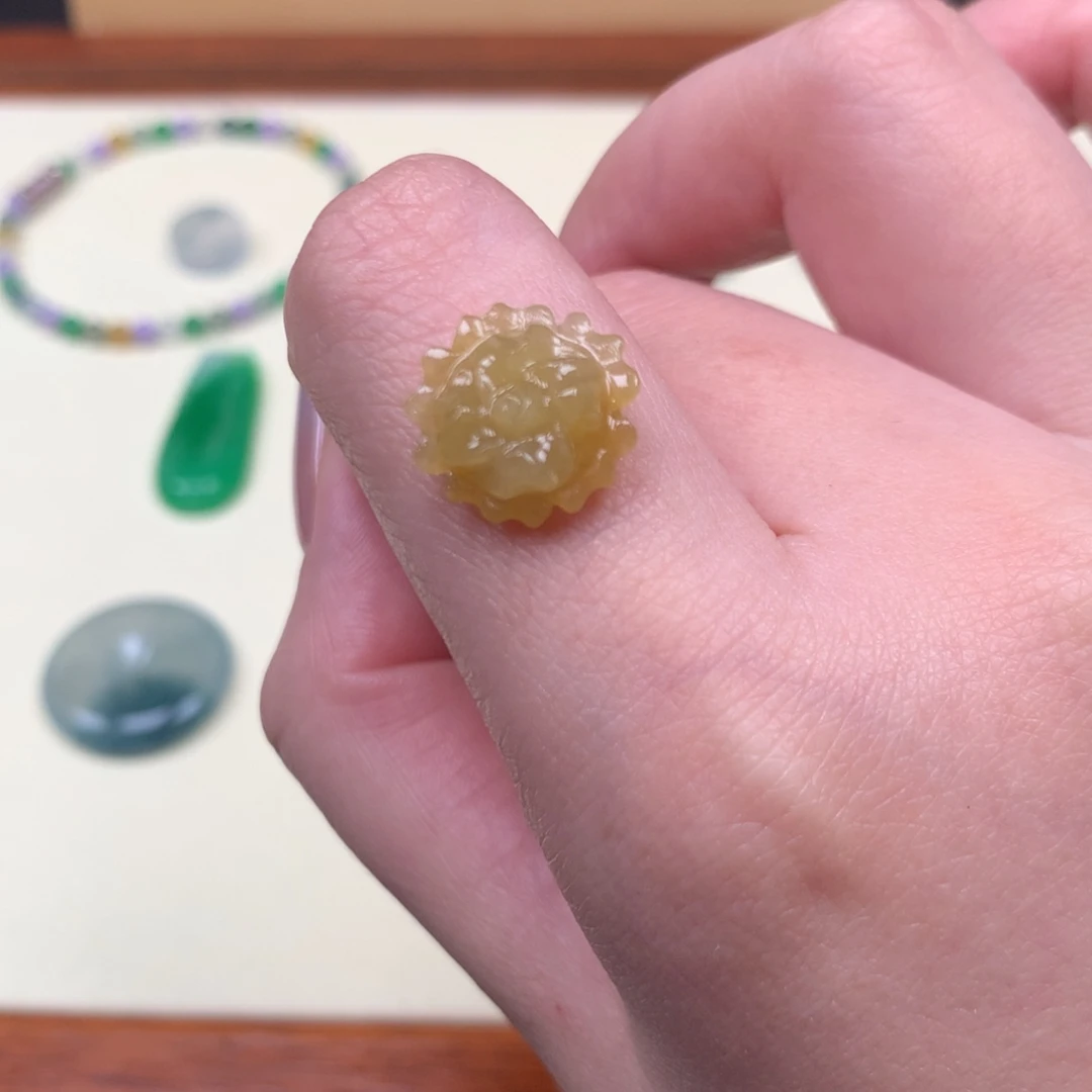 定制翡翠未镶嵌莲花