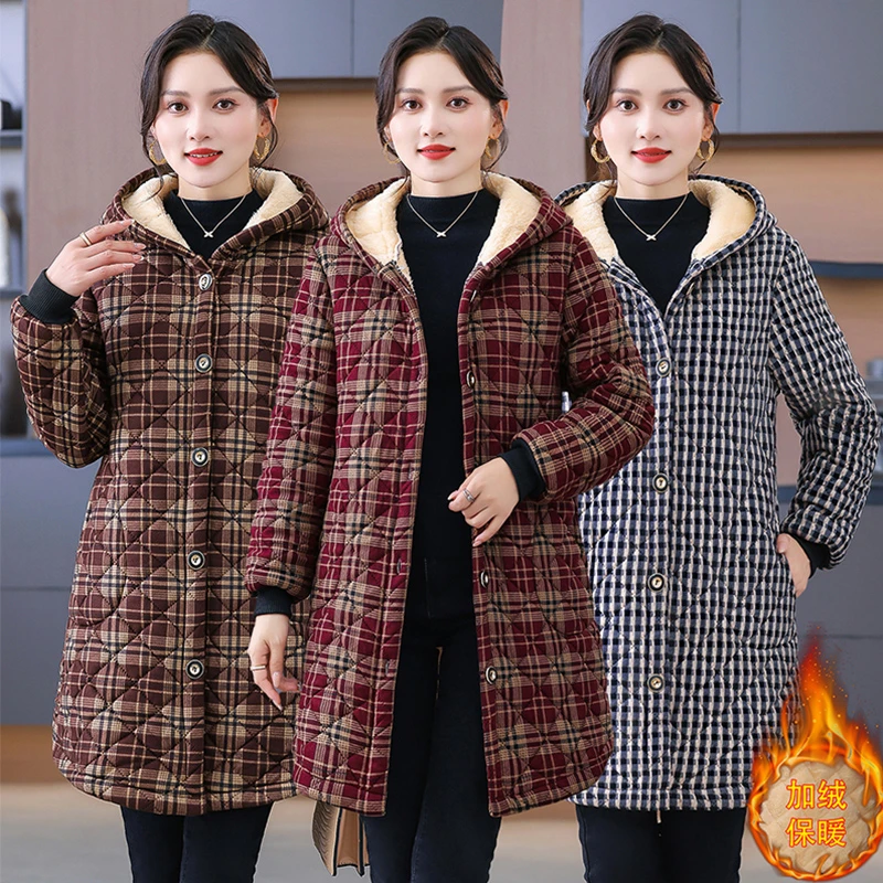 妈妈冬装加绒加厚格子连帽棉袄中老年女装中长款宽松休闲保暖棉衣