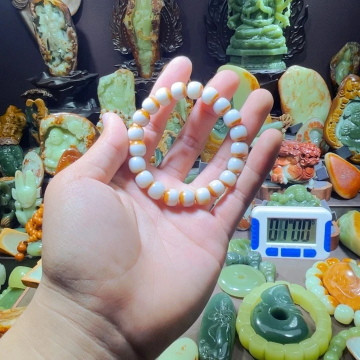 透闪石质玉未镶嵌珠宝奇石