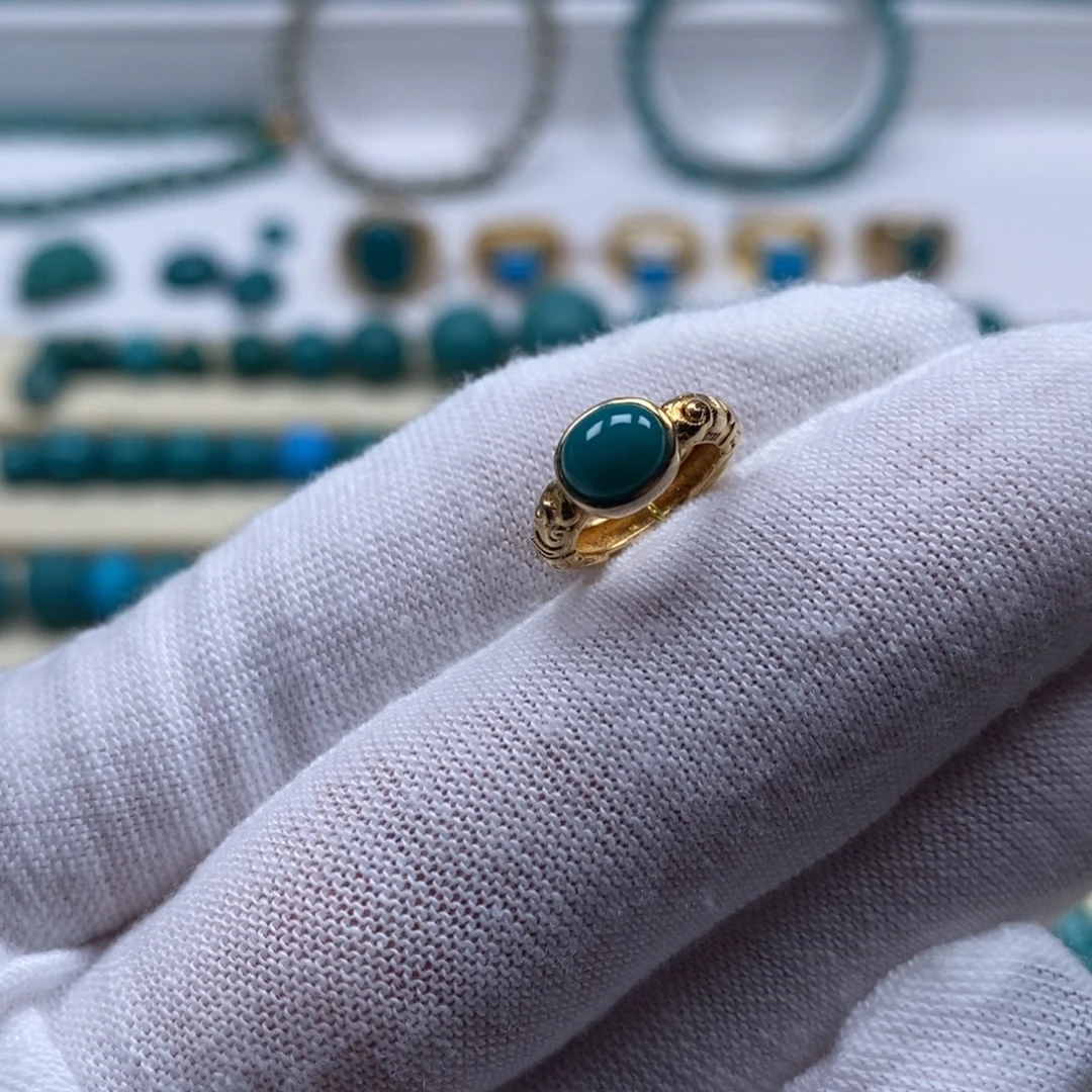 绿松石18K金镶嵌珠宝奇石卡环