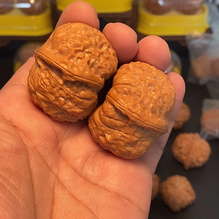 ****嗯吊坠文玩核桃41尺，南瓜墩